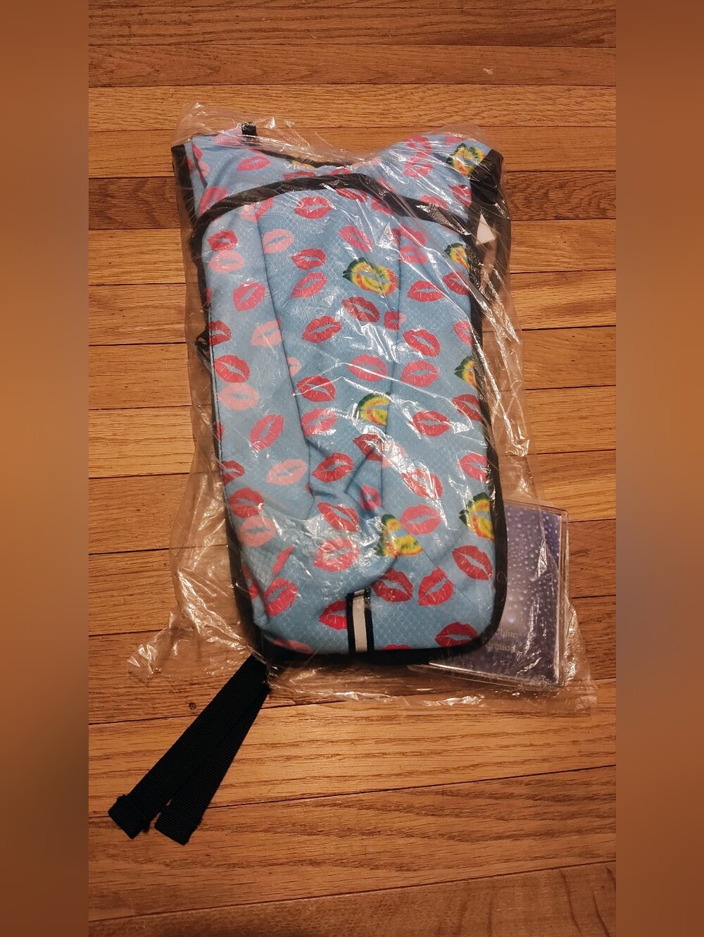 Vibedration Hydration Pack 72oz NWT